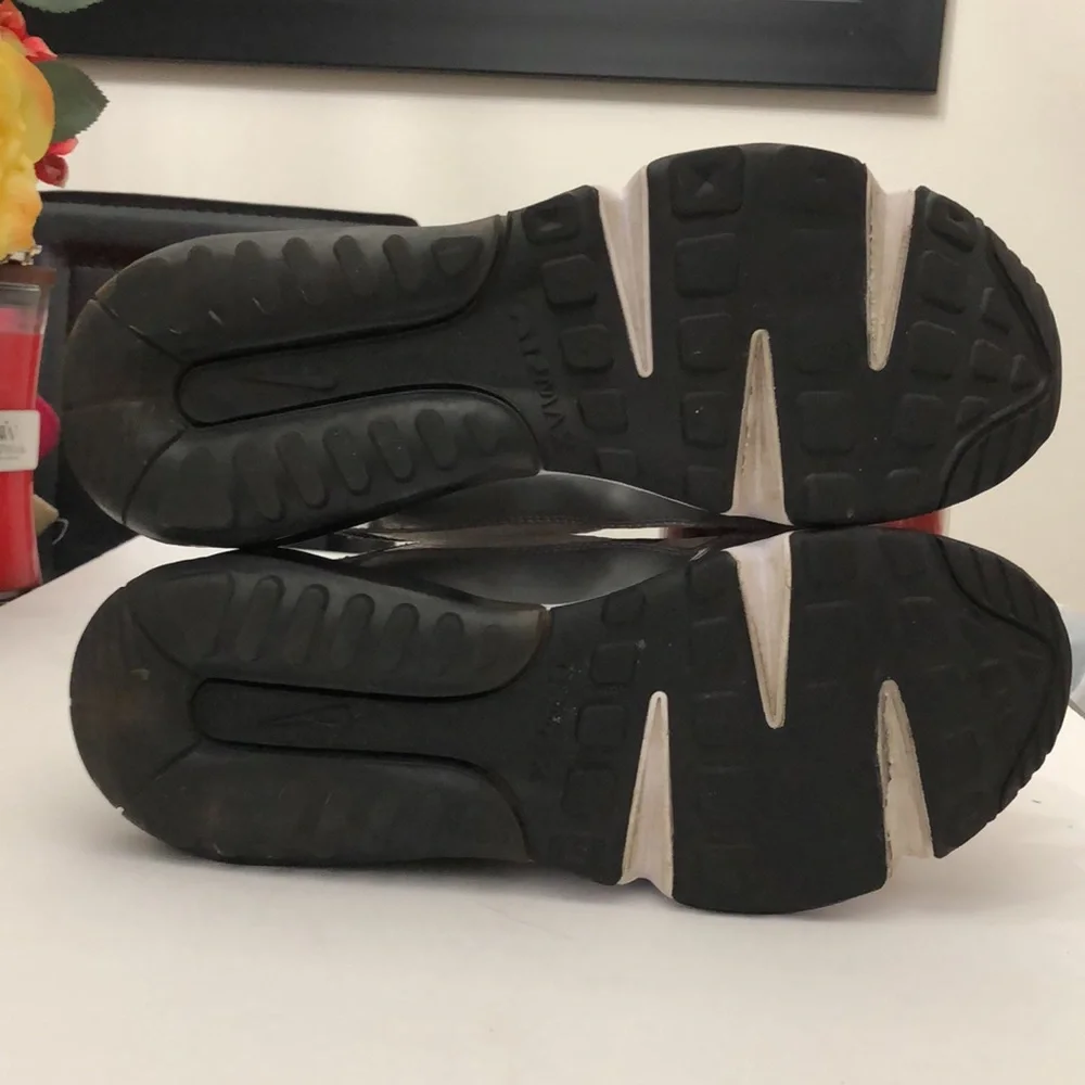 NIKE AIR RUNNING SNEAKERS MENS-BOYS (TEENS SIZE 7Y